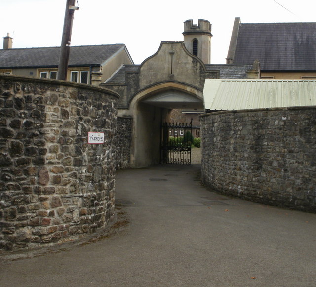 Visitors' entrance to Llantarnam Abbey © Jaggery :: Geograph Britain ...