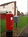 Pillar box and pouch box, Mallard Road, Minehead