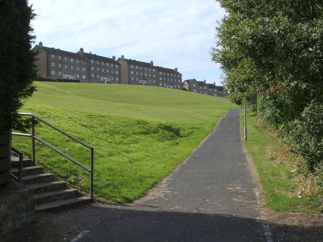 Cycle route near Todholm Road