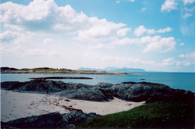 Smirisary beach - looking northwest towards Rum and Eigg