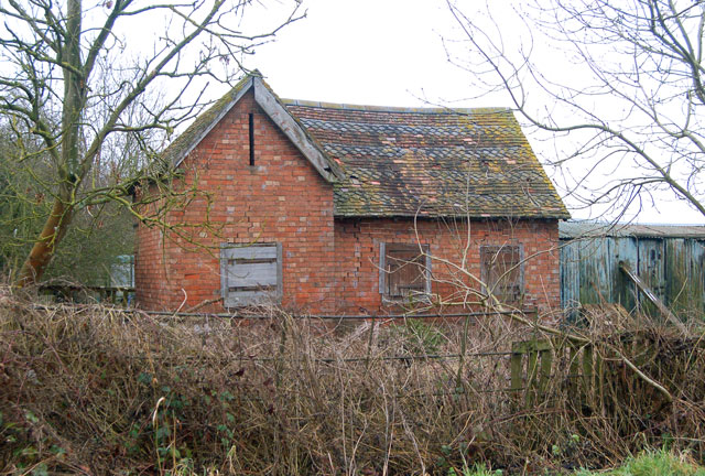 Brick-built stables beside Stonebridge Lane, Long Itchington