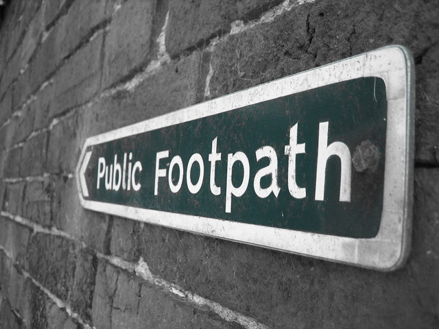 Lloyd Farm Public Footpath Sign