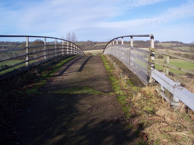 Footbridge over the M25 near Charman's Farm.