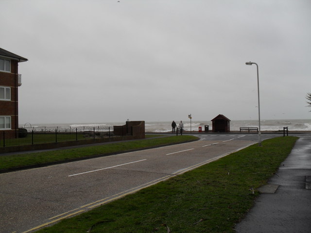 Approaching the junction of Harsfold Road and Sea Road