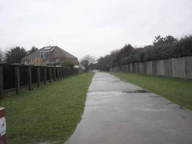 Path from Broadmark Beach to Pigeonhouse Lane