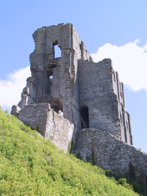 Ruined tower, Corfe Castle