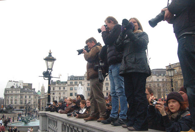 Photographers mass protest against police harassment on 23 Jan 2010 (4)