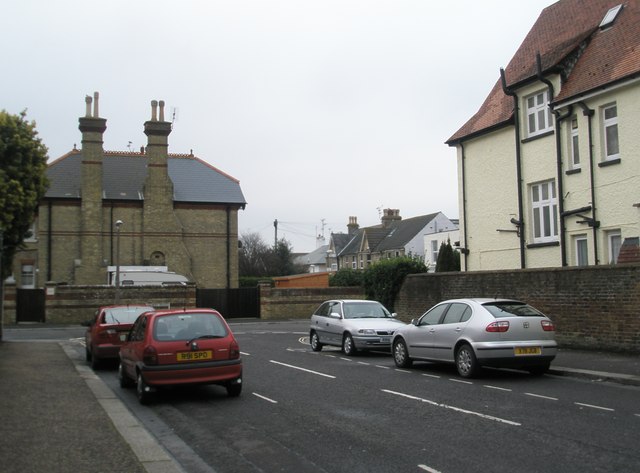 Approaching the junction of Belmont Street and Albert Road