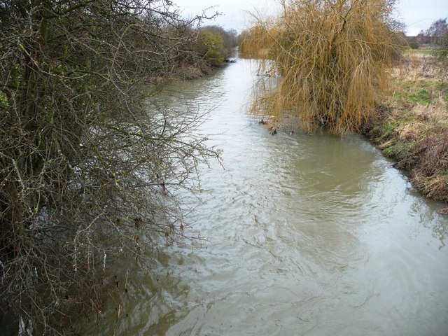 River Erewash, looking upstream from the footbridge near Dockholme Lock