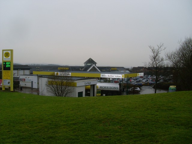 morrisons-petrol-station-stewartfield-stephen-sweeney-geograph