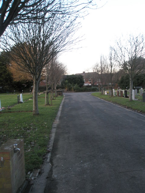 Portchester Cemetery on a January afternoon (9)