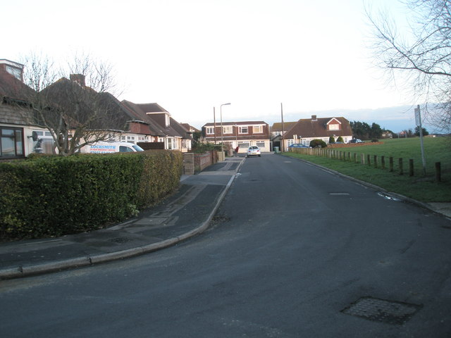 Looking from Lansdown Avenue along The Beachway