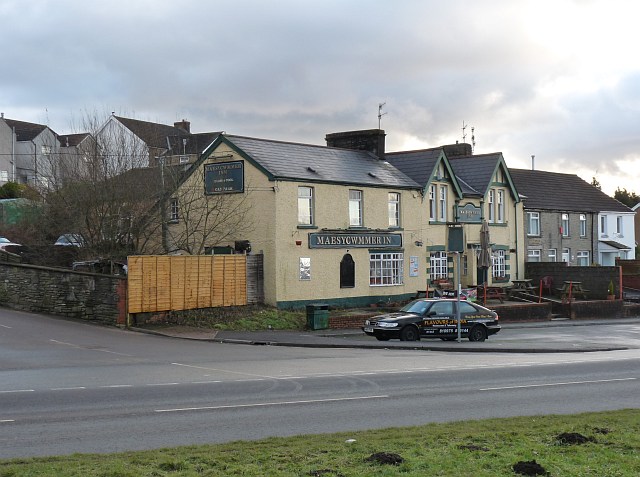 The Maesycwmmer Inn © Robin Drayton :: Geograph Britain and Ireland