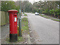 Post box on The Avenue, Tadworth