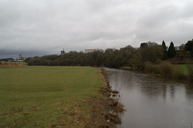 Looking upstream on the Ribble from the side of Brungerley Bridge