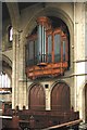 St George, Pinner View, Harrow - Organ