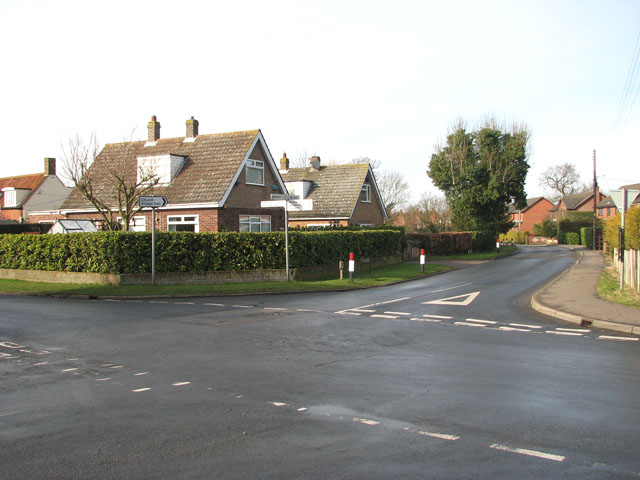 Junction of School Lane and Mill Road