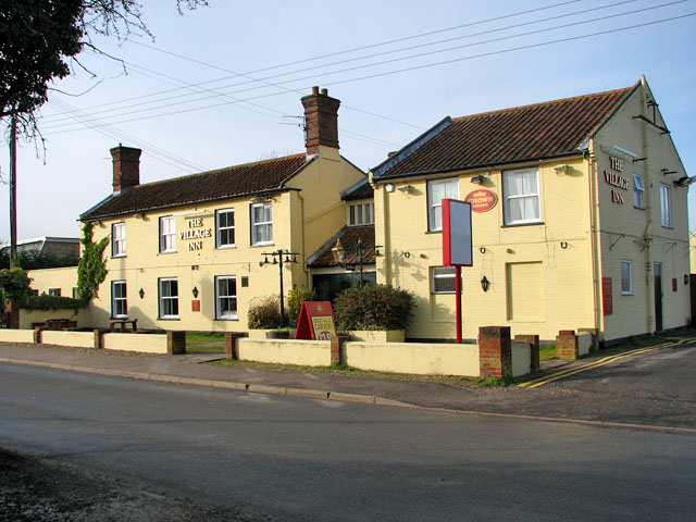 The Village Inn public house in School... © Evelyn Simak cc-by-sa/2.0 ...