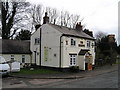 SP7639 : The Beehive Pub, Deanshanger by canalandriversidepubs co uk