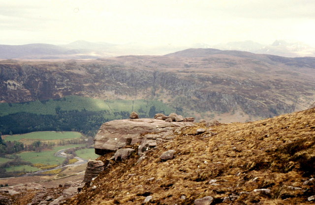 Perched boulders above Dundonnell