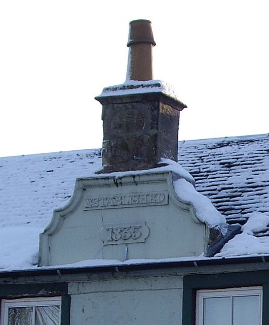 Curvilinear wallhead chimney detail