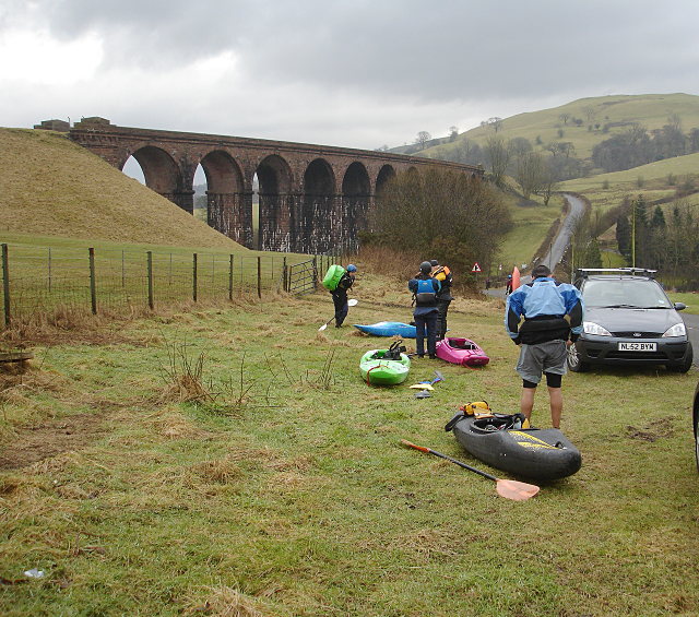 Canoeists' parking at Beck Foot