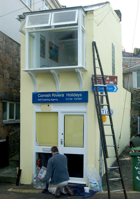 Repainting the Cornish Riviera Holidays office, St Ives