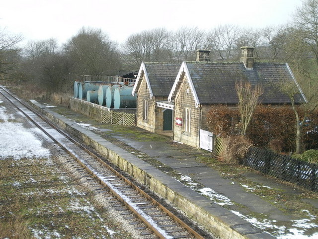 Shottle station buildings © Richard Law cc-by-sa/2.0 :: Geograph ...