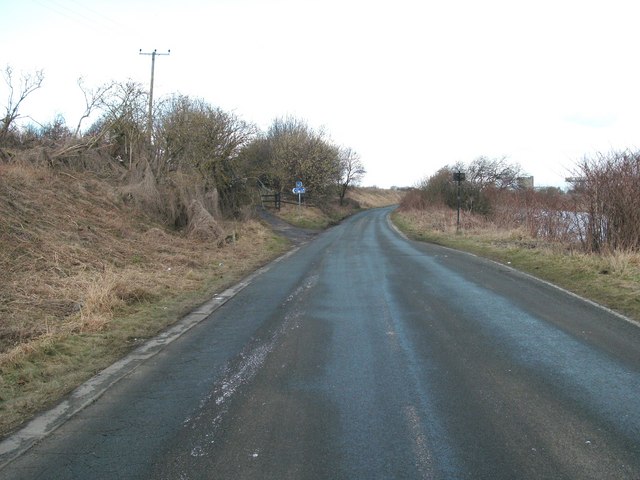 Transpennine Trail Signpost © Raymond Knapman Geograph Britain And Ireland 1389