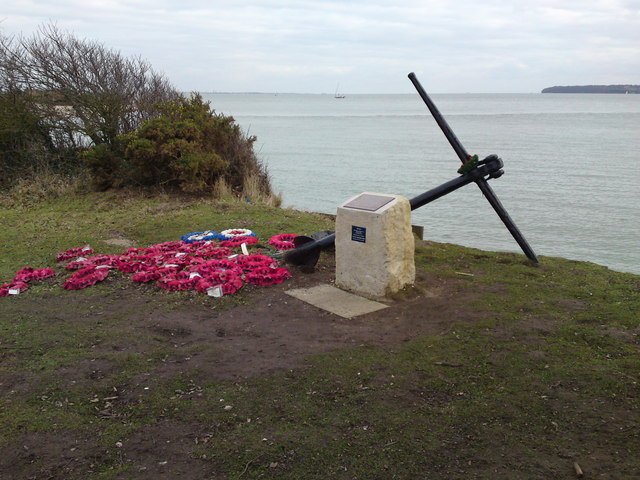Anchor War Memorial in Lepe Country Park