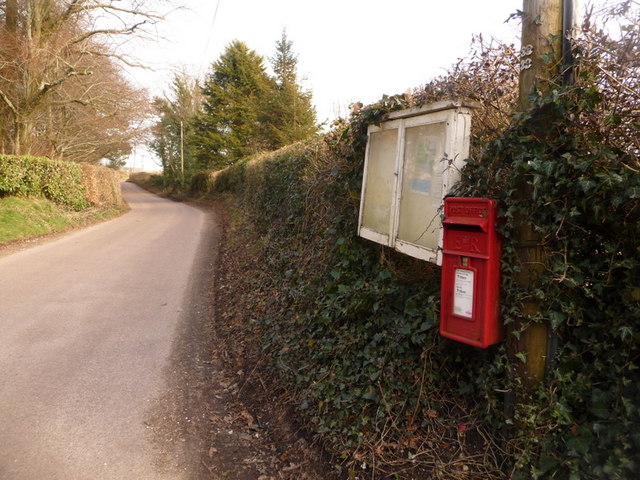 Woodsford: postbox № DT2 24 and noticeboard