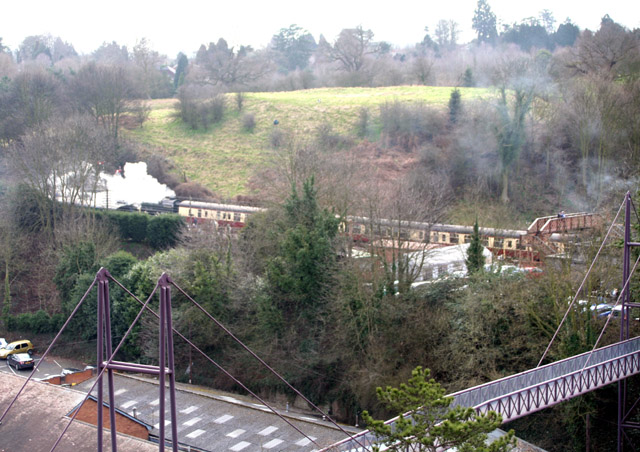 Train arriving at Bridgnorth station
