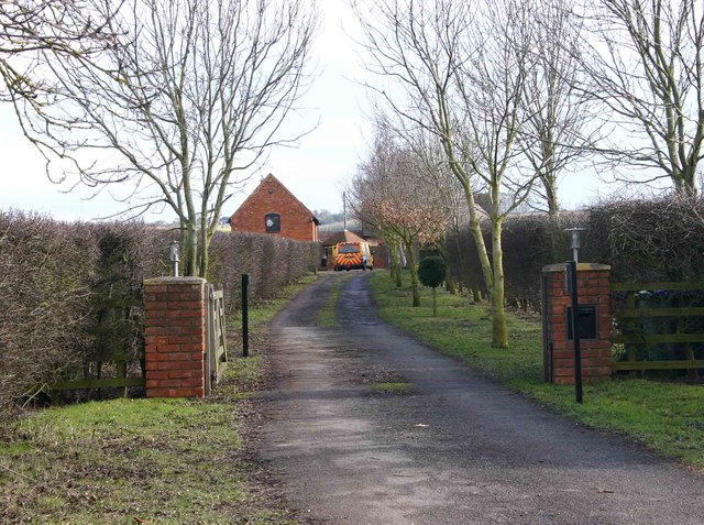 Entrance drive to Field Barn from Fosse Way