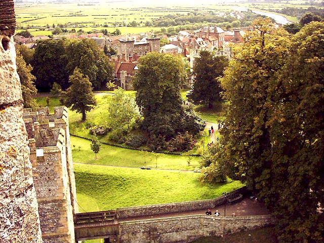 River Arun from the Castle 28 Aug 04