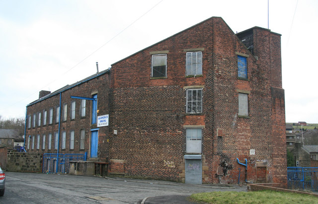 Jubilee Mill, Hague Street, Waterhead © Chris Allen cc-by-sa/2.0 ...