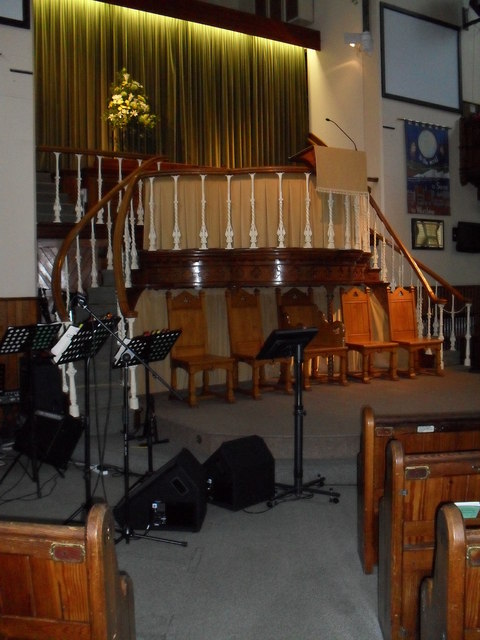 Inside The Worthing Tabernacle (1) © Basher Eyre :: Geograph Britain ...