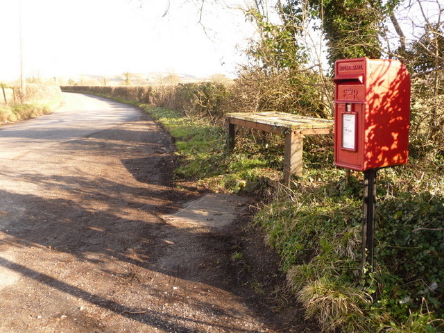 Church Knowle: postbox № BH20 108, Bucknowle