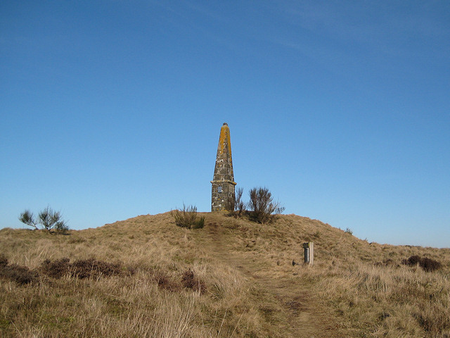 Lynedoch memorial © Lis Burke :: Geograph Britain and Ireland