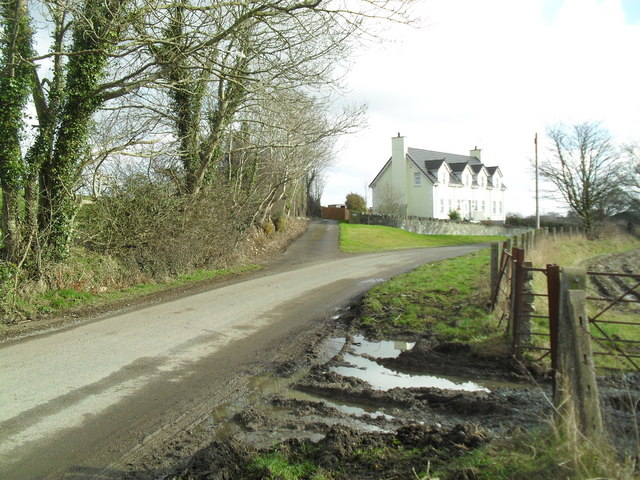 Loughries Road, Loughriscouse © Dean Molyneaux cc-by-sa/2.0 :: Geograph ...