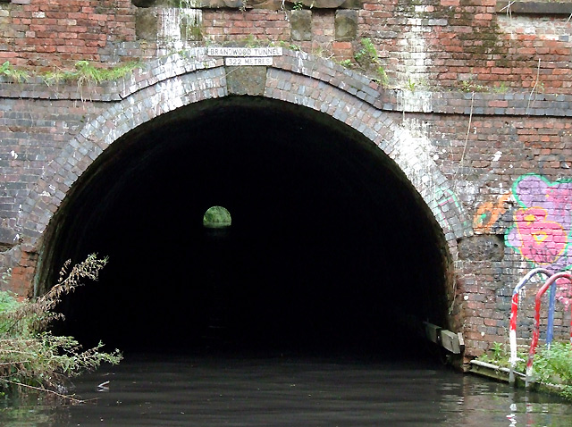 East portal, Brandwood Tunnel,... © Roger Kidd cc-by-sa/2.0 :: Geograph ...