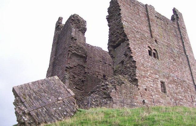 Fallen corner at  Brough castle