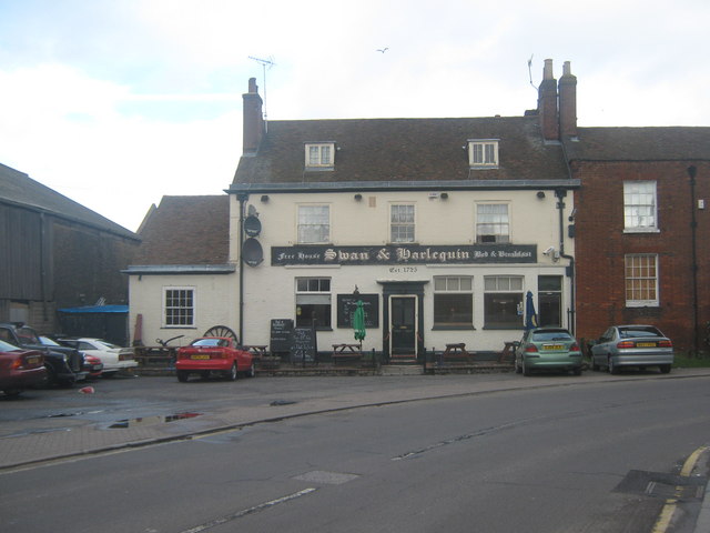 Swan and Harlequin Pub © David Anstiss :: Geograph Britain and Ireland