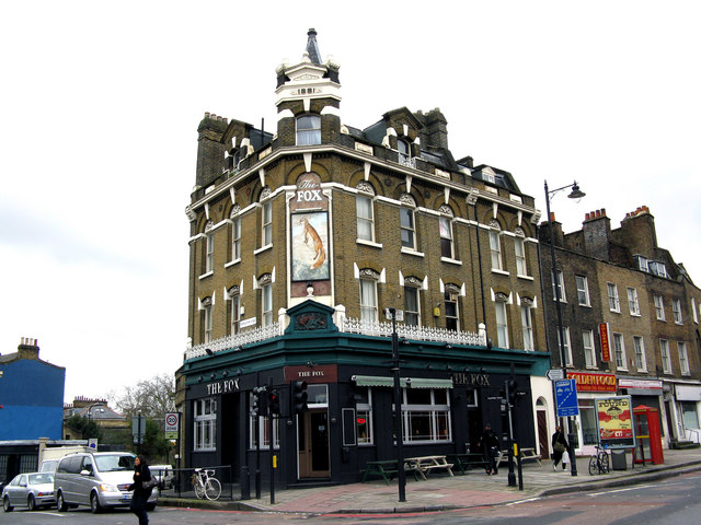 Kingsland Road: The 'Fox' © Dr Neil Clifton cc-by-sa/2.0 :: Geograph ...