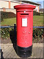 TQ4383 : Abbey Road George V Postbox by Geographer