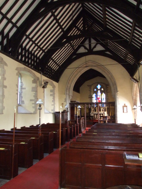 The Nave, St Peter's Church, Stoke... © Mark Holland cc-by-sa/2.0 ...