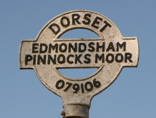 Edmondsham: detail of Pinnocks Moor finger-post