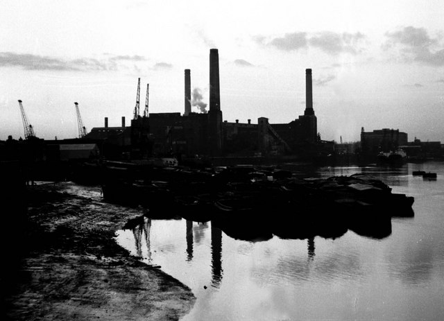 Deptford Power Station 1970 © Chris Denny :: Geograph Britain and Ireland