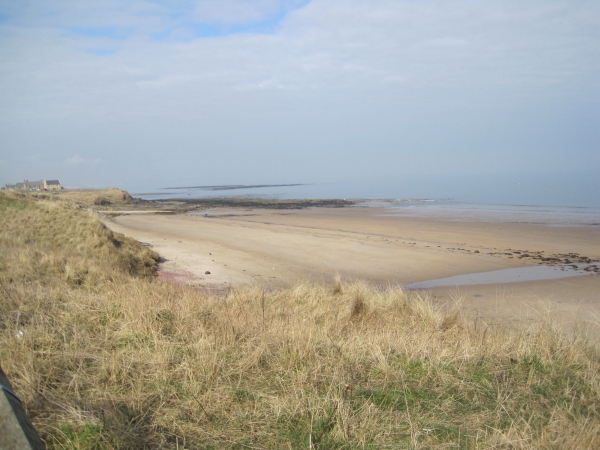 Cresswell Beach looking North © Les Hull cc-by-sa/2.0 :: Geograph ...