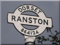 ST8612 : Iwerne Courtney: detail of Ranston sign by Chris Downer