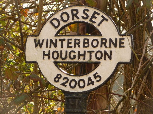 Winterborne Houghton: finger-post detail